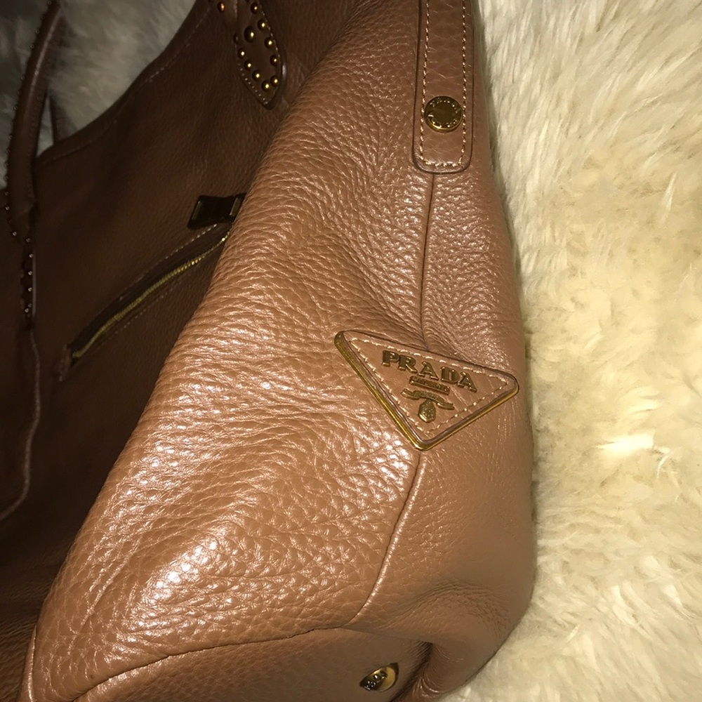 💕Authentic Prada Bag💕 - Picture 4 of 7